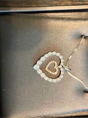 Women’s 3/4 ct Diamond Double Heart Pendant Necklace